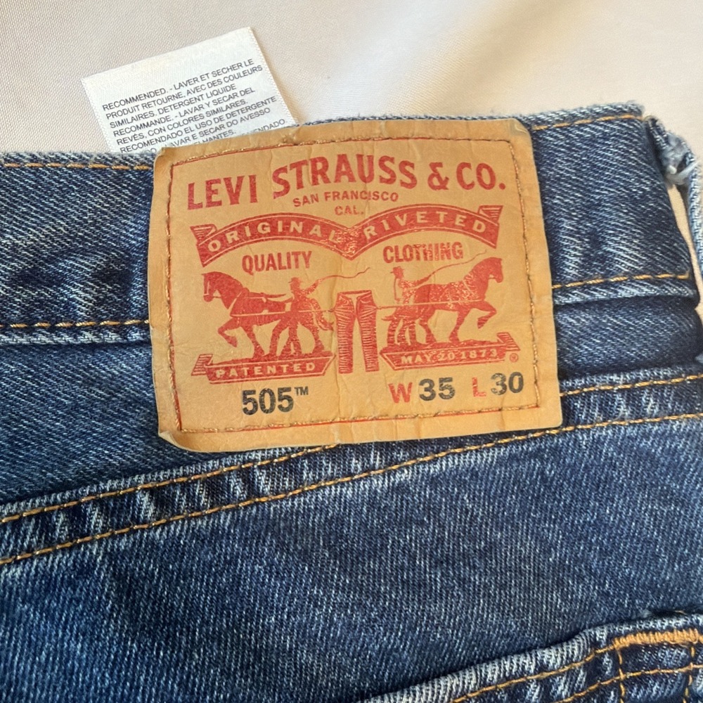 Levi's 505 Men's Original Fit Jeans - Medium Wash W35 L30 - Picture 9 of 9